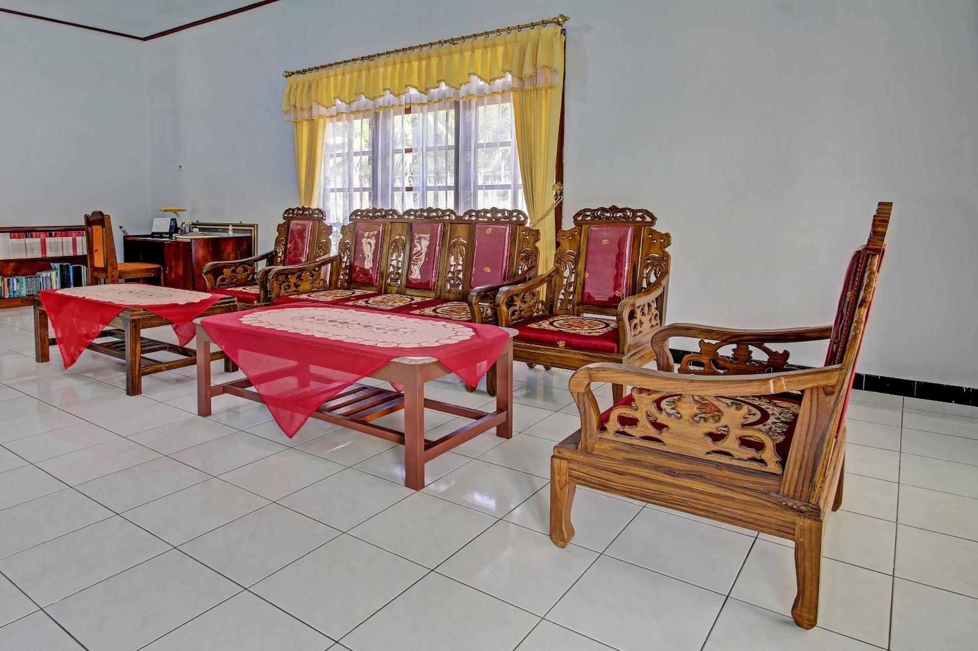 Spot On 91214 Desa Wisata Pandean Hotel Trenggalek Exterior foto