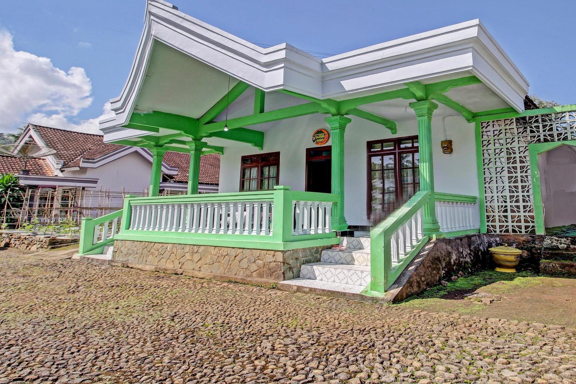 Spot On 91214 Desa Wisata Pandean Hotel Trenggalek Exterior foto
